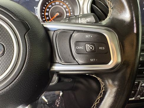 Used 2020 Jeep Wrangler Unlimited Sahara AWD/4WD image 25