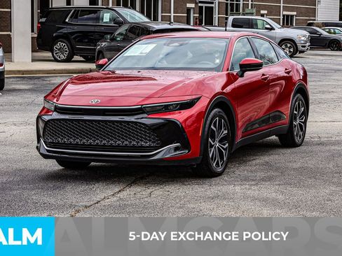 Used 2024 Toyota Crown XLE image 4