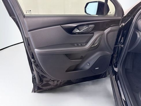 Used 2025 Chevrolet Blazer RS w/ Driver Confidence II Package image 25