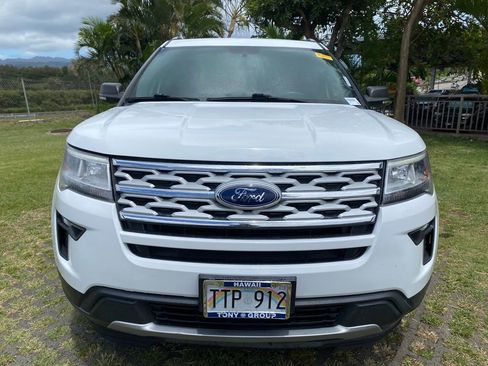 Used 2019 Ford Explorer XLT w/ Equipment Group 201A FWD image 2