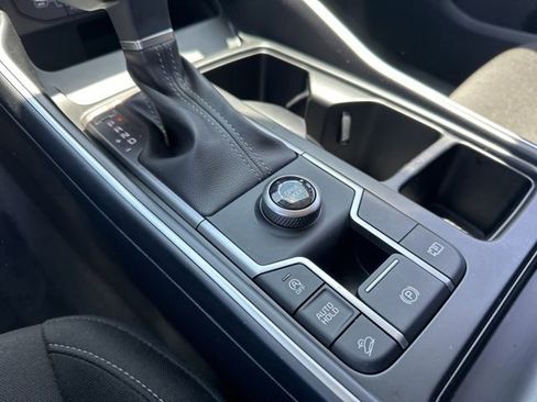 Certified 2026 Kia Sorento LX FWD image 9