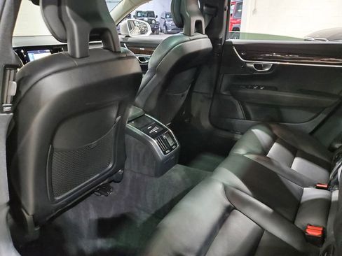 Used 2018 Volvo S90 T5 Momentum w/ Convenience Package AWD/4WD image 25