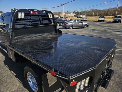 Used 2018 RAM 3500 Tradesman w/ Chrome Appearance Group image 10