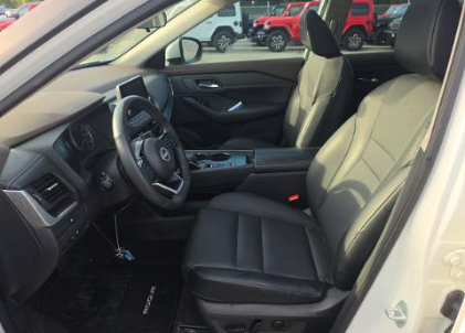 Used 2023 Nissan Rogue SV w/ SV Premium B Package FWD image 6