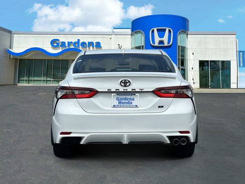 Used 2024 Toyota Camry SE FWD image 5