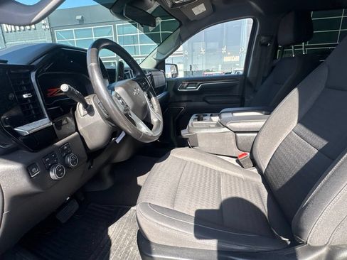 Used 2022 Chevrolet Silverado 1500 RST w/ Z71 Off-Road Package AWD/4WD image 12