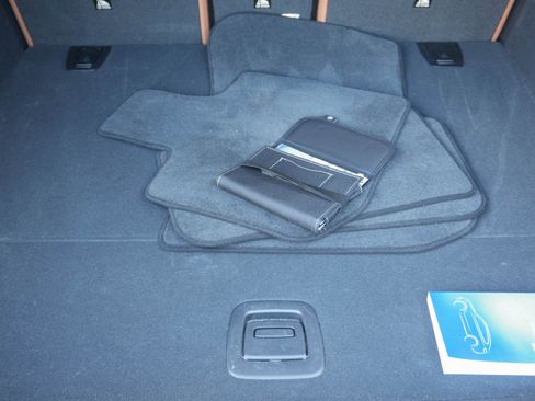 Certified 2025 BMW X4 xDrive30i image 39