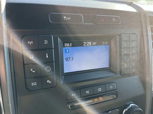 Used 2018 Ford F150 XLT image 28