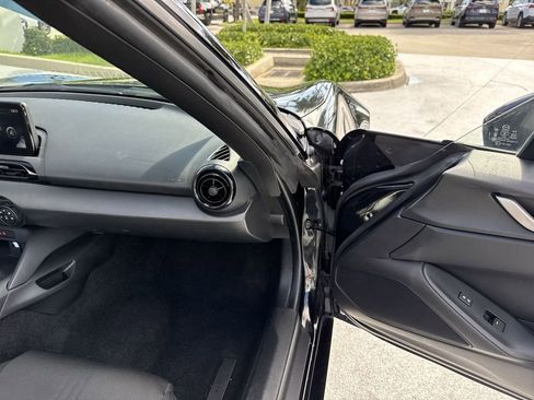 Used 2020 MAZDA MX-5 Miata Sport RWD image 21