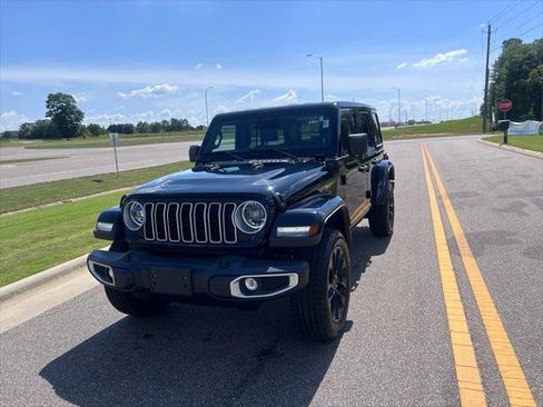 Certified 2025 Jeep Wrangler Unlimited Sahara w/ Safety Group AWD/4WD image 10
