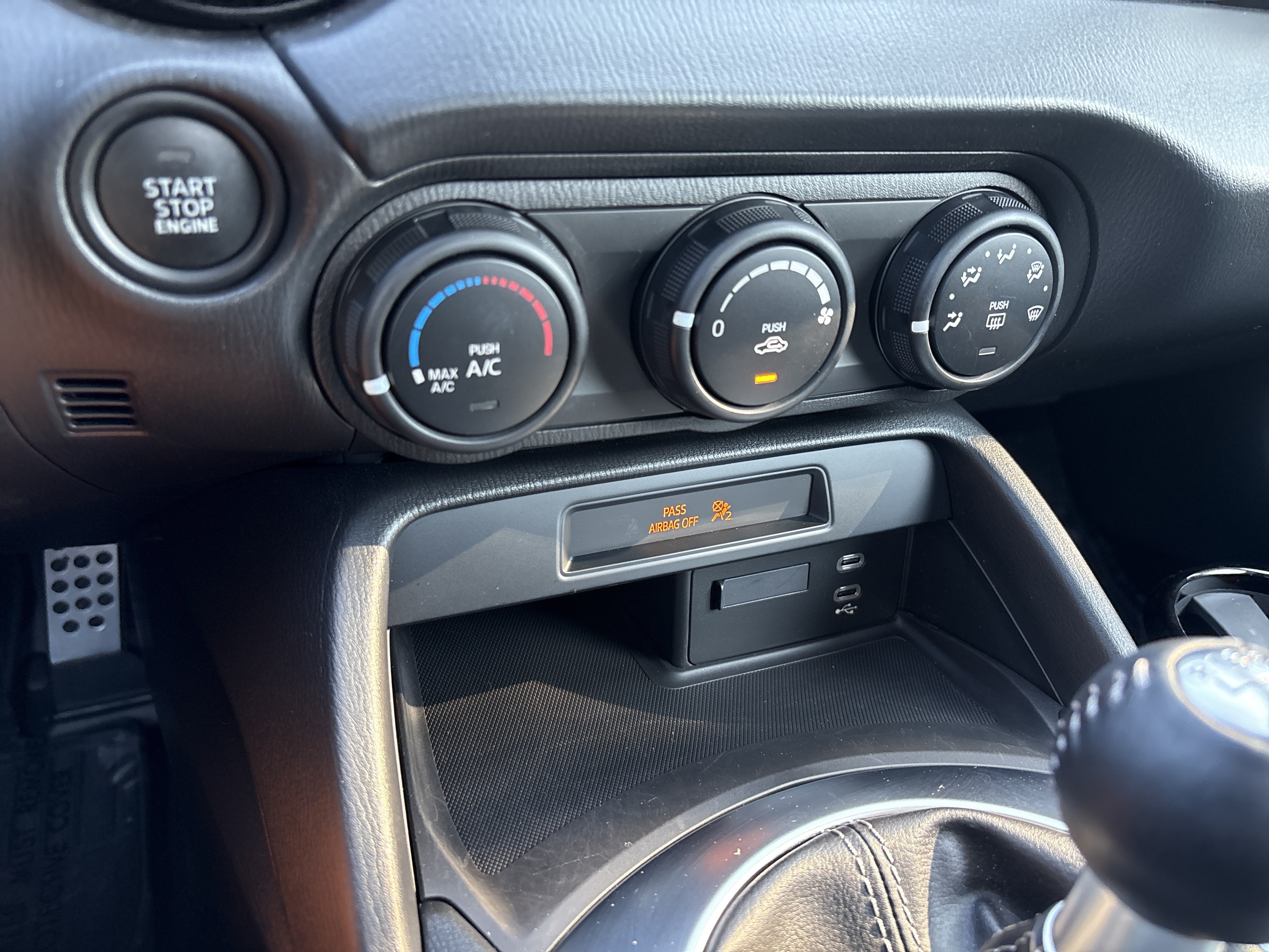 Used 2026 MAZDA MX-5 Miata Sport w/ Interior Package RWD image 30