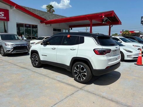 Used 2022 Jeep Compass Limited w/ Sun and Sound Group AWD/4WD image 5