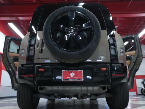 Used 2023 Land Rover Defender 110 X image 31