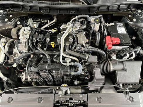 Used 2025 Nissan Altima 2.5 SV FWD image 31