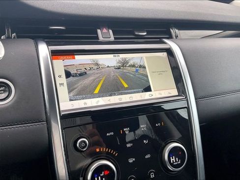 Used 2020 Land Rover Discovery Sport S image 21