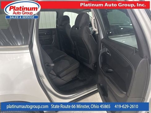 Used 2017 Chevrolet Traverse LT image 29