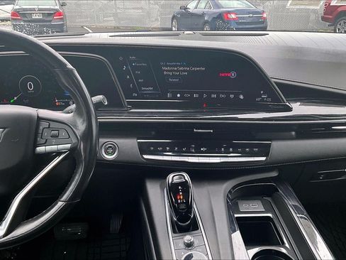 Used 2021 Cadillac Escalade ESV Sport w/ Driver Assist Tech Package AWD/4WD image 6