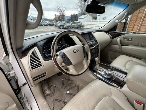 Used 2014 INFINITI QX80 4WD w/ Deluxe Touring Package image 5