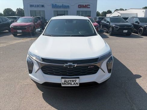 New 2026 Chevrolet Trax RS w/ Driver Confidence Package FWD image 9