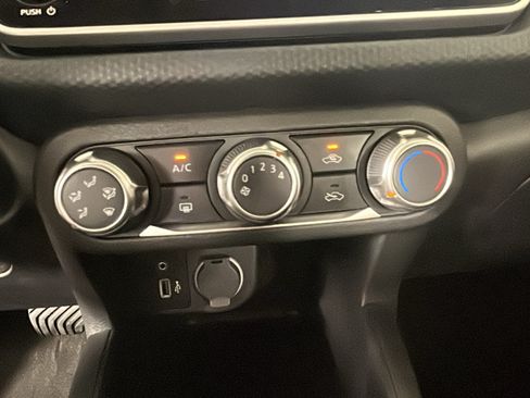 Used 2025 Nissan Kicks Play S FWD image 22