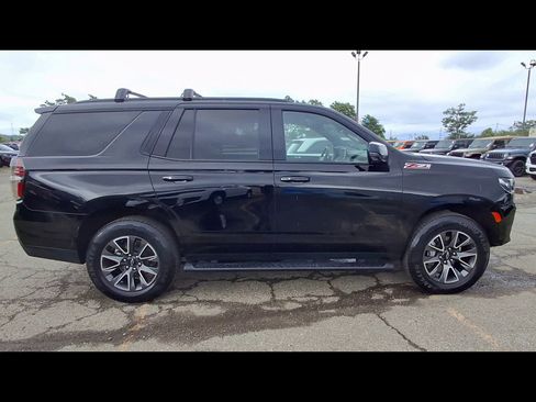 Used 2023 Chevrolet Tahoe Z71 w/ Luxury Package AWD/4WD image 9
