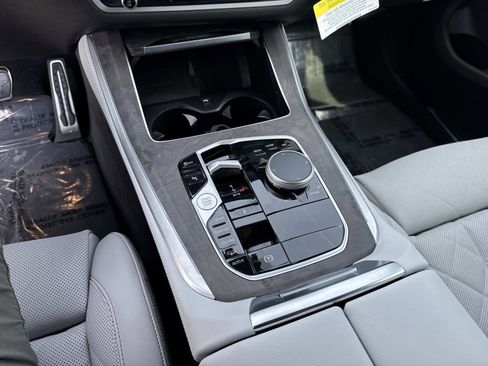 New 2026 BMW X5 xDrive40i w/ M Sport Package image 27