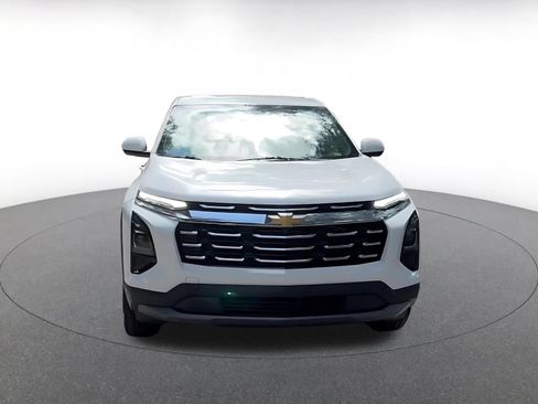 Used 2025 Chevrolet Equinox LT FWD image 4