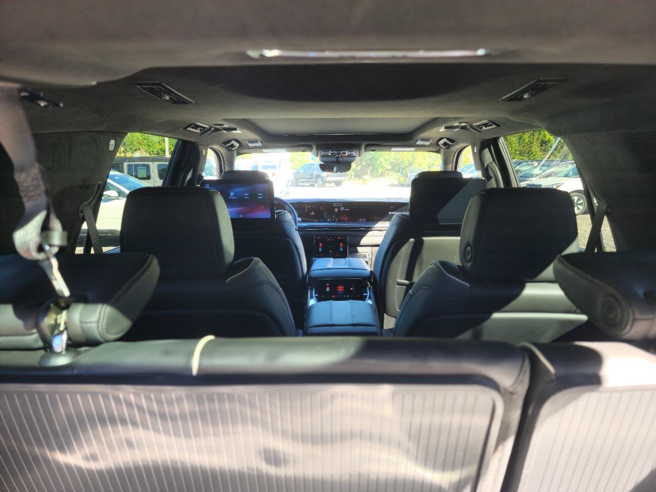Used 2025 Cadillac Escalade V AWD/4WD image 45