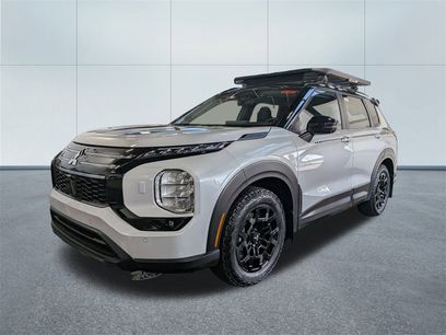 New 2025 Mitsubishi Outlander SE