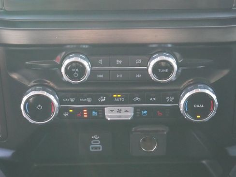 Used 2023 Ford F250 Lariat image 46