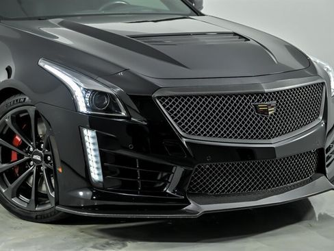 Used 2019 Cadillac CTS V w/ Carbon Fiber Package RWD image 2