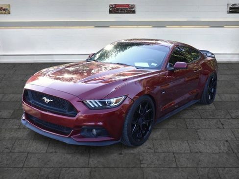 Used 2017 Ford Mustang GT Premium w/ GT Performance Package RWD image 3