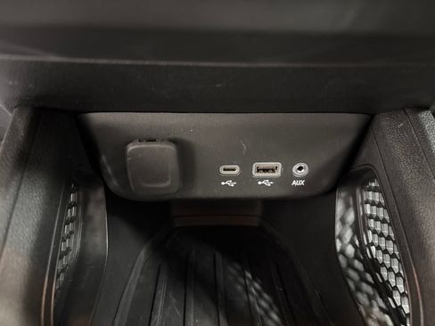Used 2023 Chevrolet TrailBlazer LT FWD image 21