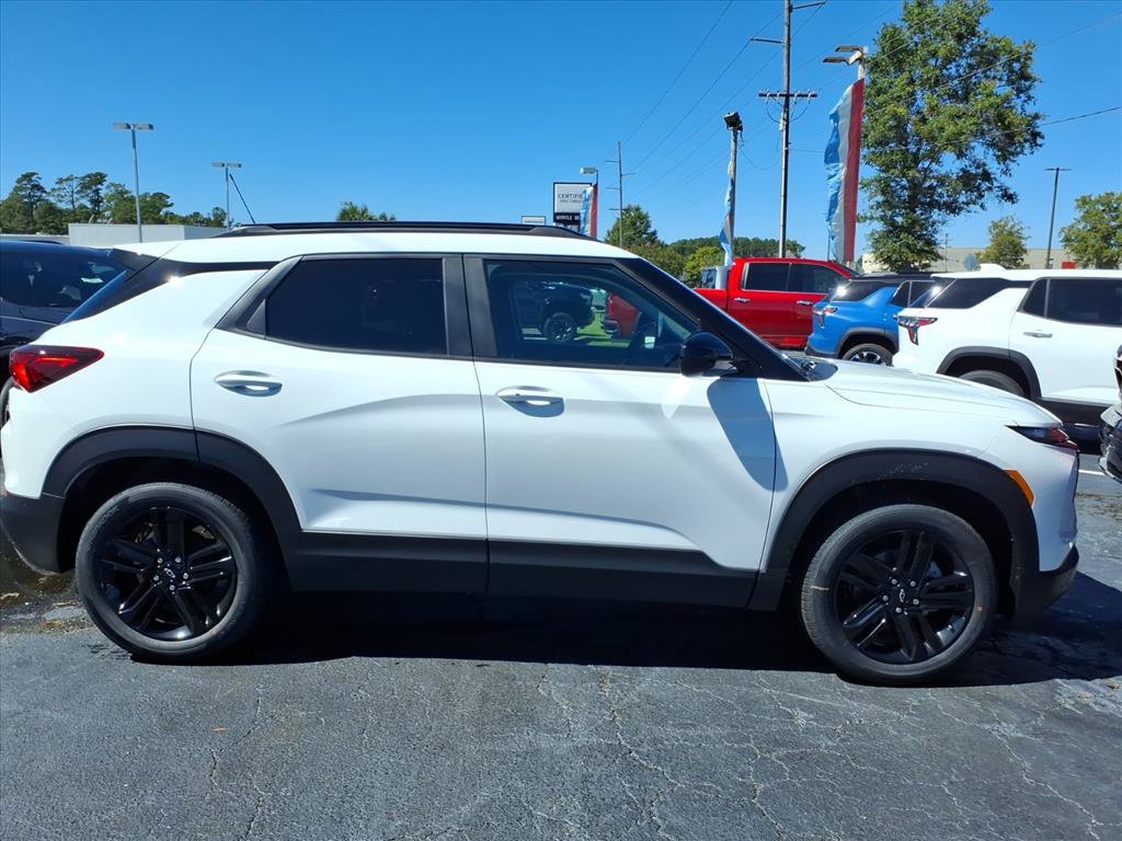 New 2026 Chevrolet TrailBlazer LT w/ Convenience Package FWD image 2