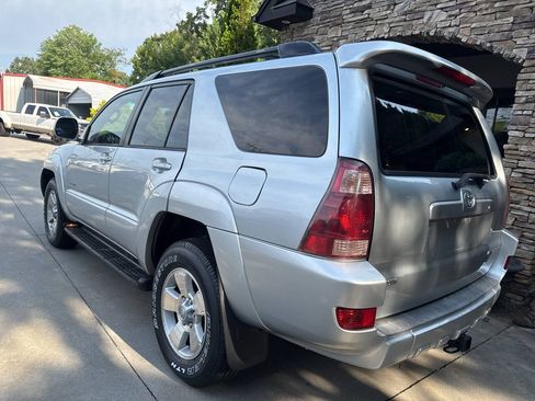 Used 2005 Toyota 4Runner Limited RWD image 2
