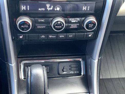 Used 2022 Subaru Ascent Limited image 26