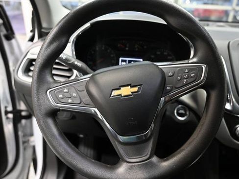 Used 2018 Chevrolet Equinox LS image 20