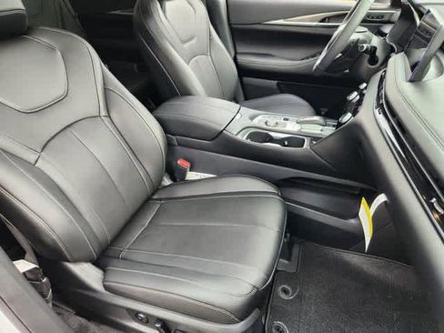 Certified 2026 INFINITI QX60 Luxe w/ Cargo Package FWD image 14
