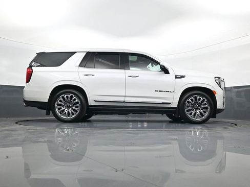 Certified 2023 GMC Yukon Denali Ultimate w/ LPO, Floor Liner Package AWD/4WD image 25
