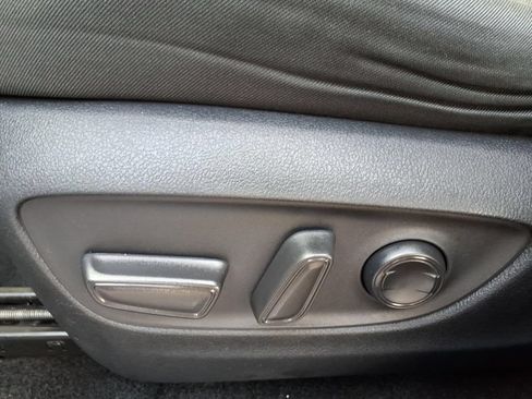 Used 2025 Toyota RAV4 XLE FWD image 15