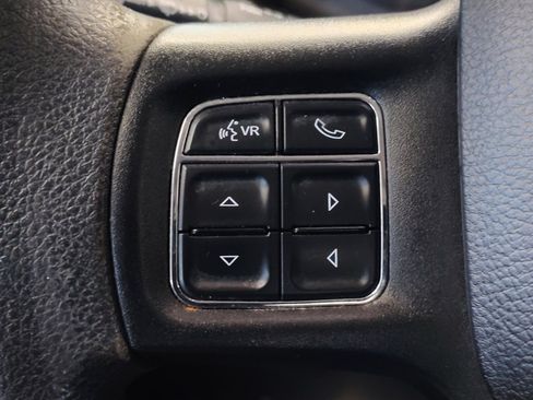 Used 2020 RAM 1500 Classic SLT AWD/4WD image 16