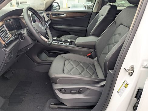 New 2026 Volkswagen Atlas SE image 14