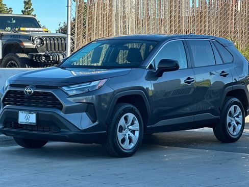 Used 2023 Toyota RAV4 LE image 8