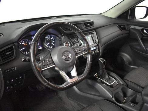 Used 2019 Nissan Rogue SV w/ Sun & Sound Touring Package AWD/4WD image 13