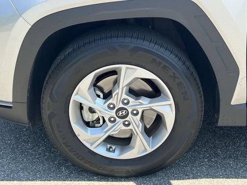 Certified 2024 Hyundai Tucson SE FWD image 35