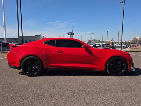 Used 2018 Chevrolet Camaro ZL1 image 2