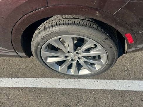 Certified 2022 Buick Envision Avenir w/ Technology Package II image 12