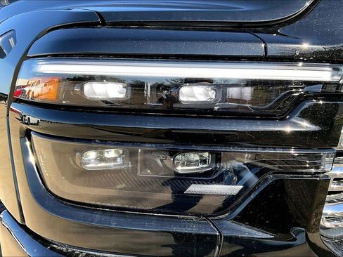 New 2026 RAM 2500 Laramie w/ Sport Appearance Package AWD/4WD image 20