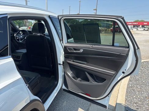 Used 2024 Volkswagen Atlas Cross Sport SEL Premium R-Line AWD/4WD image 23
