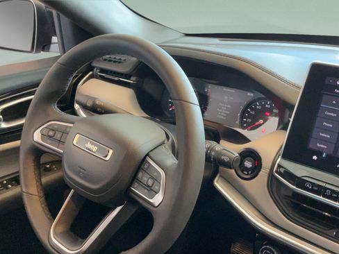 Used 2023 Jeep Compass Limited AWD/4WD image 43